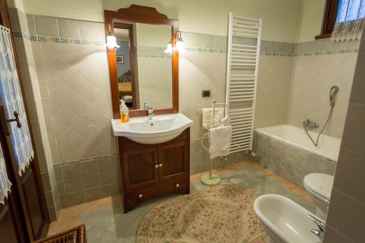Relax Nel Noccioleto Vendégház Novello Szoba fotó